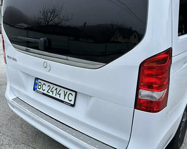 Белый Мерседес EQV, объемом двигателя 0 л и пробегом 70 тыс. км за 37900 $, фото 10 на Automoto.ua