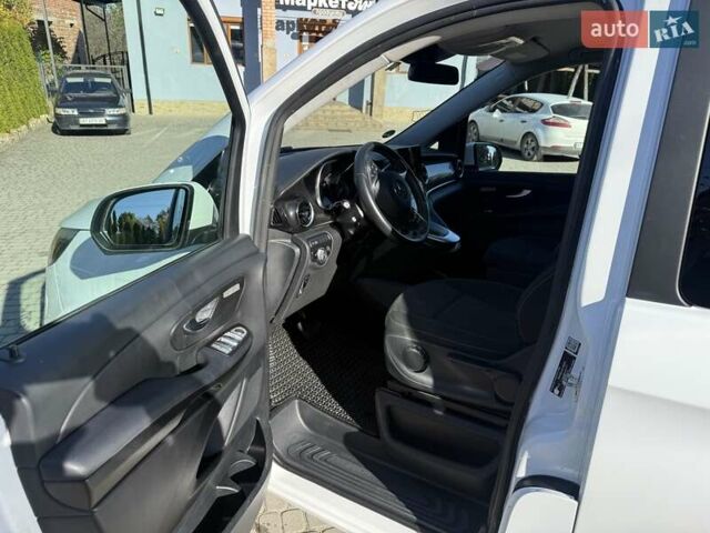 Мерседес EQV 2023 в Косове на Automoto.ua Белый Мерседес EQV, объемом двигателя 0 л и пробегом 55 тыс. км за 55000 $, фото 5 на Automoto.ua