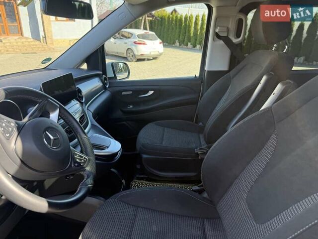 Мерседес EQV 2023 в Косове на Automoto.ua Белый Мерседес EQV, объемом двигателя 0 л и пробегом 55 тыс. км за 55000 $, фото 4 на Automoto.ua