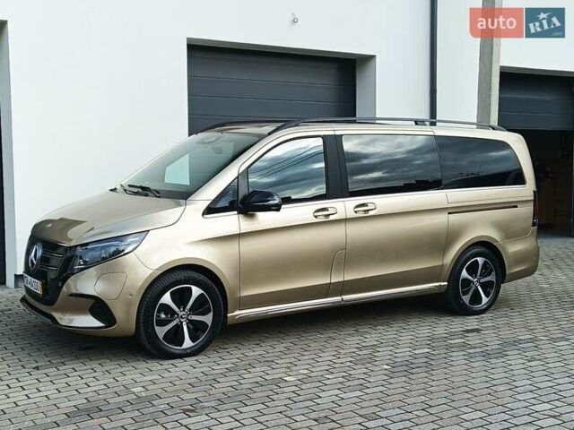 Бежевый Мерседес EQV, объемом двигателя 0 л и пробегом 2 тыс. км за 68000 $, фото 1 на Automoto.ua