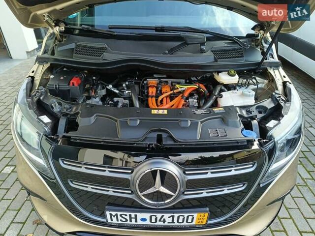 Бежевый Мерседес EQV, объемом двигателя 0 л и пробегом 2 тыс. км за 68000 $, фото 45 на Automoto.ua