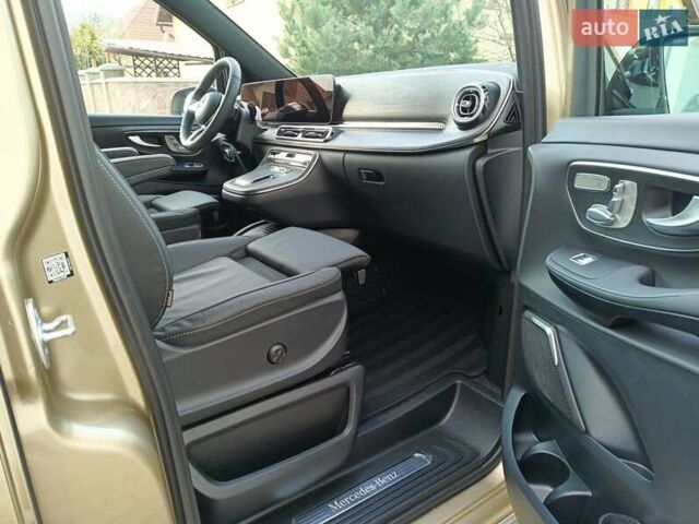 Бежевый Мерседес EQV, объемом двигателя 0 л и пробегом 2 тыс. км за 68000 $, фото 19 на Automoto.ua