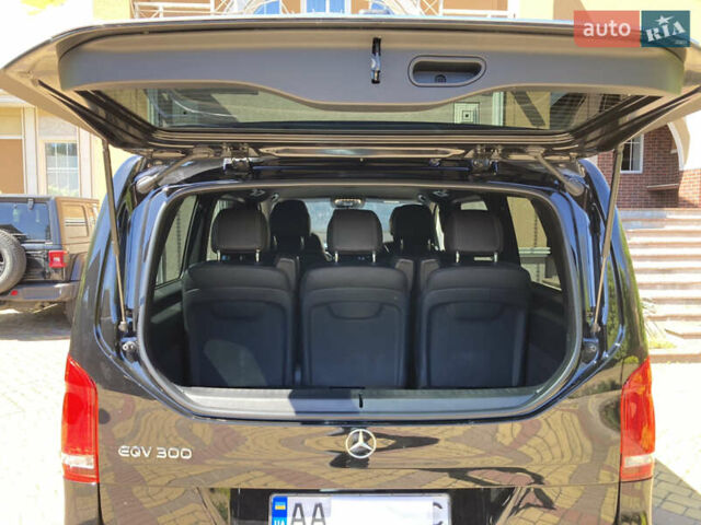 Черный Мерседес EQV, объемом двигателя 0 л и пробегом 70 тыс. км за 55500 $, фото 19 на Automoto.ua