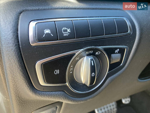 Черный Мерседес EQV, объемом двигателя 0 л и пробегом 70 тыс. км за 55500 $, фото 12 на Automoto.ua