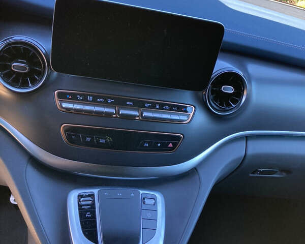 Черный Мерседес EQV, объемом двигателя 0 л и пробегом 70 тыс. км за 55500 $, фото 11 на Automoto.ua