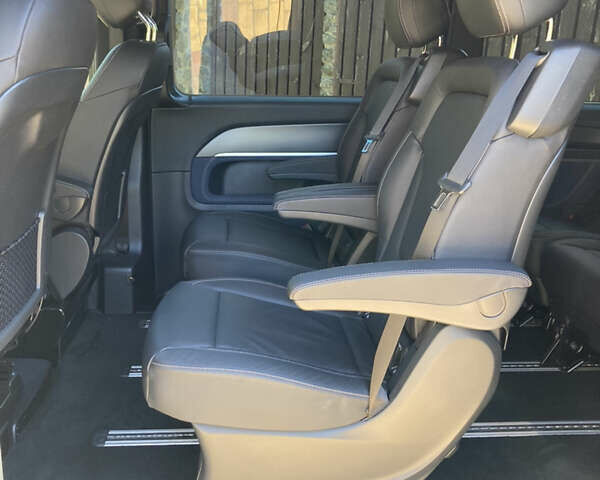 Черный Мерседес EQV, объемом двигателя 0 л и пробегом 70 тыс. км за 55500 $, фото 13 на Automoto.ua