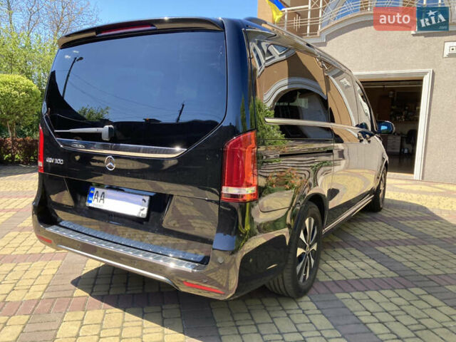 Черный Мерседес EQV, объемом двигателя 0 л и пробегом 70 тыс. км за 55500 $, фото 4 на Automoto.ua