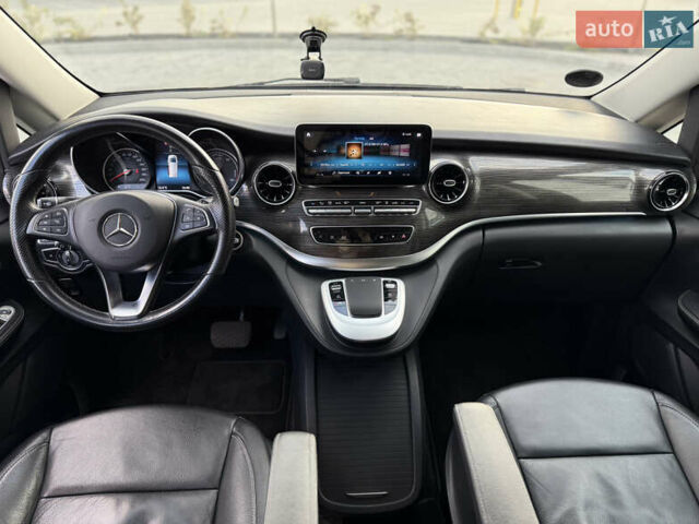 Мерседес EQV 2021 у Городке на Automoto.ua Чорний Мерседес EQV, об'ємом двигуна 0 л та пробігом 94 тис. км за 39500 $, фото 6 на Automoto.ua