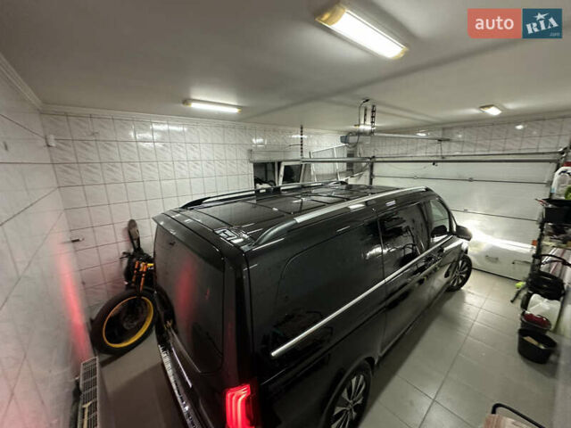 Черный Мерседес EQV, объемом двигателя 0 л и пробегом 62 тыс. км за 48500 $, фото 31 на Automoto.ua