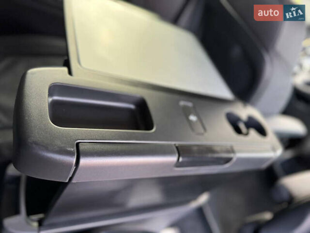 Мерседес EQV 2021 у Дрогобичі на Automoto.ua Чорний Мерседес EQV, об'ємом двигуна 0 л та пробігом 8 тис. км за 49900 $, фото 71 на Automoto.ua