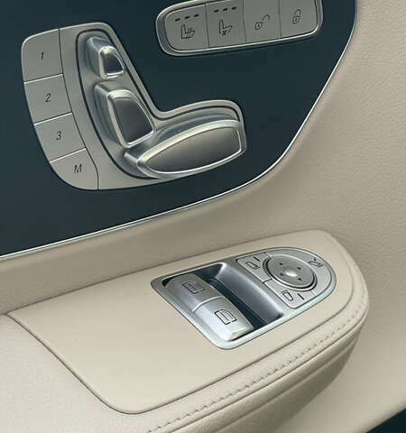 Черный Мерседес EQV, объемом двигателя 0 л и пробегом 65 тыс. км за 45500 $, фото 28 на Automoto.ua