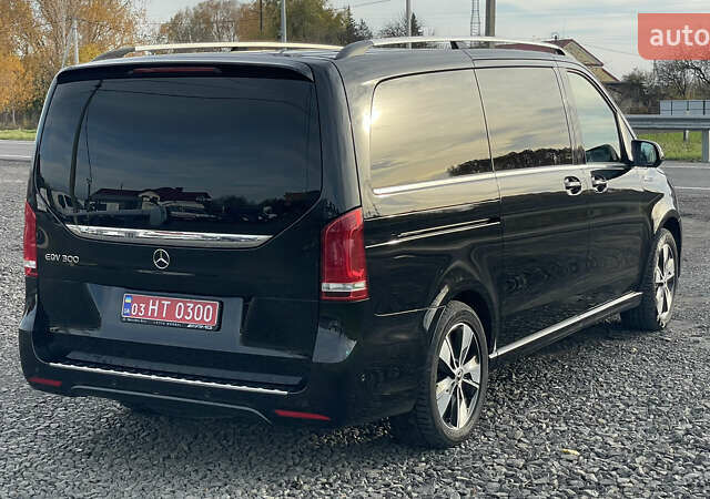 Черный Мерседес EQV, объемом двигателя 0 л и пробегом 65 тыс. км за 45500 $, фото 6 на Automoto.ua