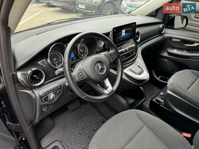 Чорний Мерседес EQV, об'ємом двигуна 0 л та пробігом 28 тис. км за 46900 $, фото 13 на Automoto.ua