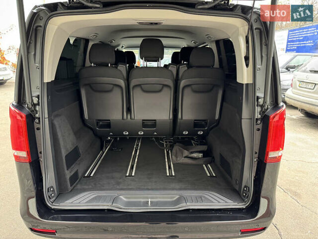 Чорний Мерседес EQV, об'ємом двигуна 0 л та пробігом 28 тис. км за 46900 $, фото 57 на Automoto.ua