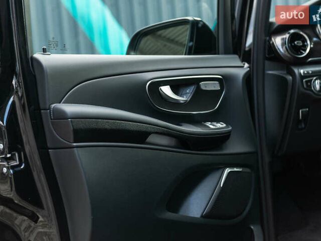 Черный Мерседес EQV, объемом двигателя 0 л и пробегом 12 тыс. км за 94500 $, фото 25 на Automoto.ua