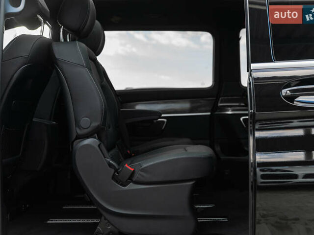 Черный Мерседес EQV, объемом двигателя 0 л и пробегом 12 тыс. км за 94500 $, фото 31 на Automoto.ua