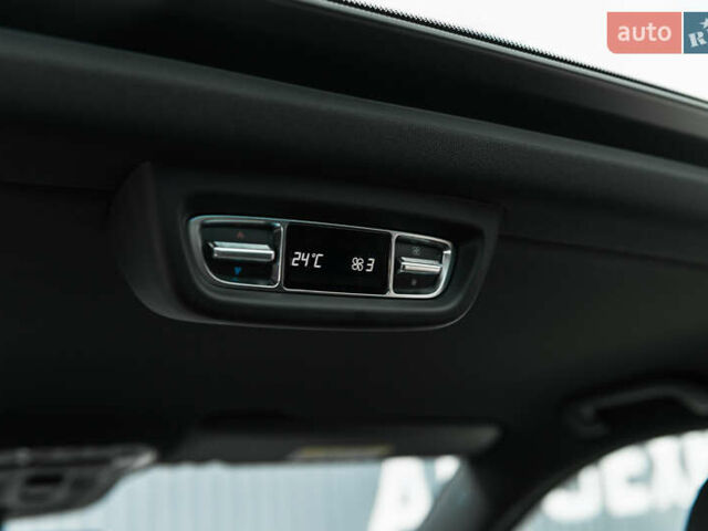 Черный Мерседес EQV, объемом двигателя 0 л и пробегом 12 тыс. км за 94500 $, фото 39 на Automoto.ua