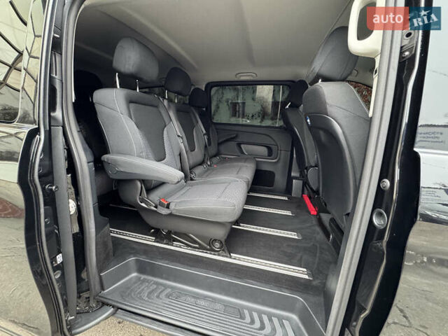 Чорний Мерседес EQV, об'ємом двигуна 0 л та пробігом 28 тис. км за 46900 $, фото 49 на Automoto.ua