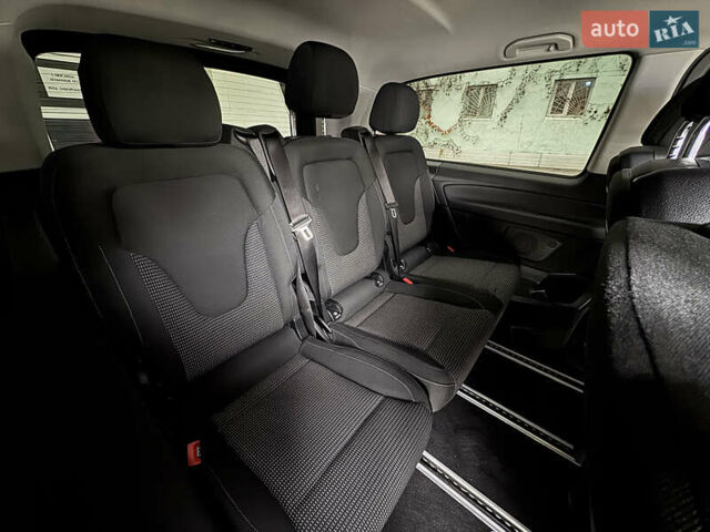 Чорний Мерседес EQV, об'ємом двигуна 0 л та пробігом 28 тис. км за 46900 $, фото 53 на Automoto.ua