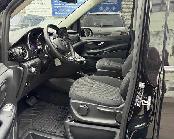 Чорний Мерседес EQV, об'ємом двигуна 0 л та пробігом 28 тис. км за 46900 $, фото 15 на Automoto.ua