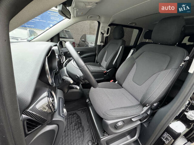 Чорний Мерседес EQV, об'ємом двигуна 0 л та пробігом 28 тис. км за 46900 $, фото 14 на Automoto.ua