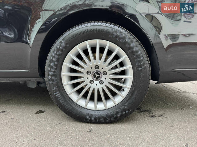 Чорний Мерседес EQV, об'ємом двигуна 0 л та пробігом 28 тис. км за 46900 $, фото 61 на Automoto.ua