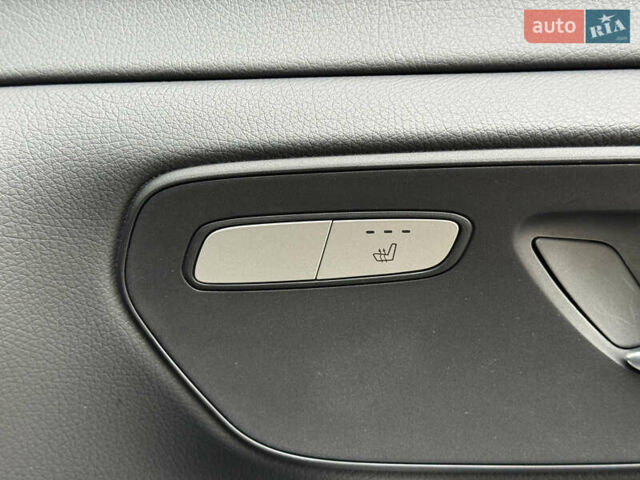 Чорний Мерседес EQV, об'ємом двигуна 0 л та пробігом 28 тис. км за 46900 $, фото 26 на Automoto.ua