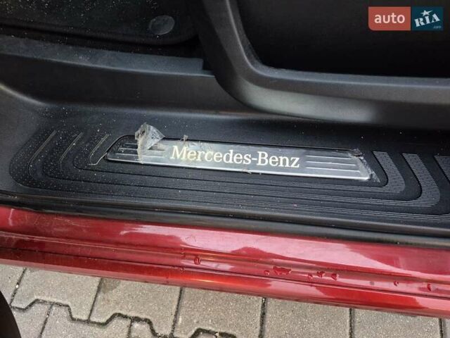 Красный Мерседес EQV, объемом двигателя 0 л и пробегом 27 тыс. км за 42999 $, фото 46 на Automoto.ua