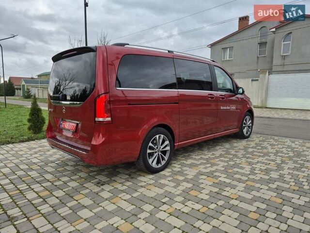 Красный Мерседес EQV, объемом двигателя 0 л и пробегом 27 тыс. км за 42999 $, фото 14 на Automoto.ua