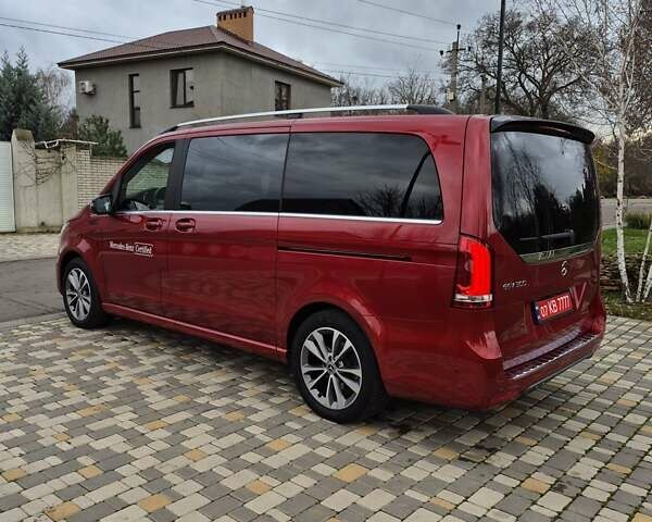 Красный Мерседес EQV, объемом двигателя 0 л и пробегом 27 тыс. км за 42999 $, фото 13 на Automoto.ua