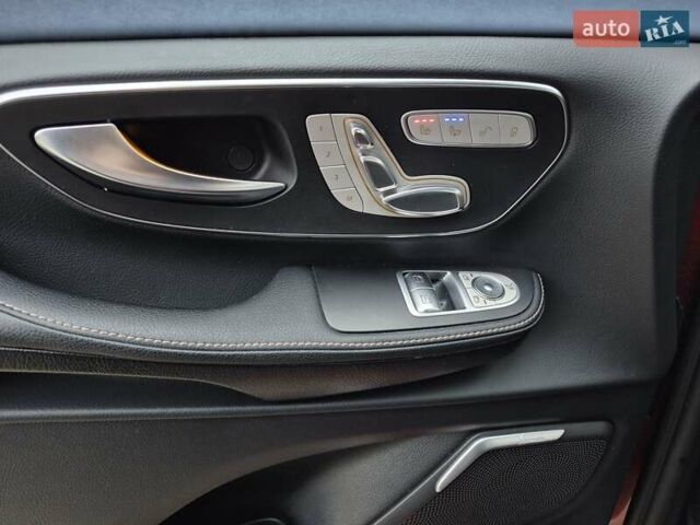 Красный Мерседес EQV, объемом двигателя 0 л и пробегом 27 тыс. км за 42999 $, фото 23 на Automoto.ua