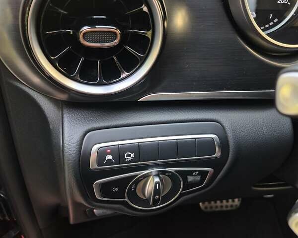 Красный Мерседес EQV, объемом двигателя 0 л и пробегом 26 тыс. км за 43000 $, фото 19 на Automoto.ua