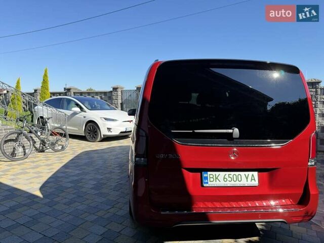 Красный Мерседес EQV, объемом двигателя 0 л и пробегом 3 тыс. км за 69735 $, фото 20 на Automoto.ua