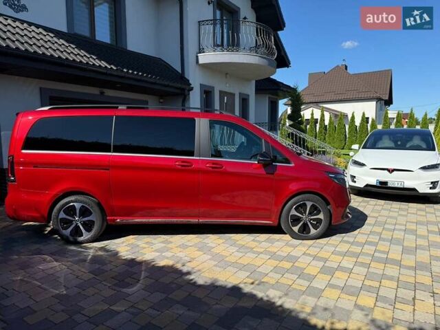 Красный Мерседес EQV, объемом двигателя 0 л и пробегом 3 тыс. км за 70938 $, фото 18 на Automoto.ua