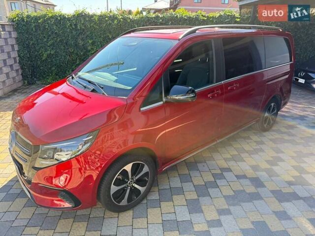 Красный Мерседес EQV, объемом двигателя 0 л и пробегом 3 тыс. км за 69382 $, фото 24 на Automoto.ua