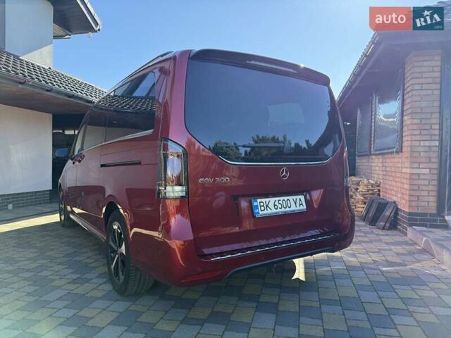 Красный Мерседес EQV, объемом двигателя 0 л и пробегом 3 тыс. км за 69382 $, фото 29 на Automoto.ua