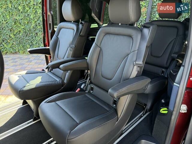 Красный Мерседес EQV, объемом двигателя 0 л и пробегом 3 тыс. км за 70938 $, фото 8 на Automoto.ua