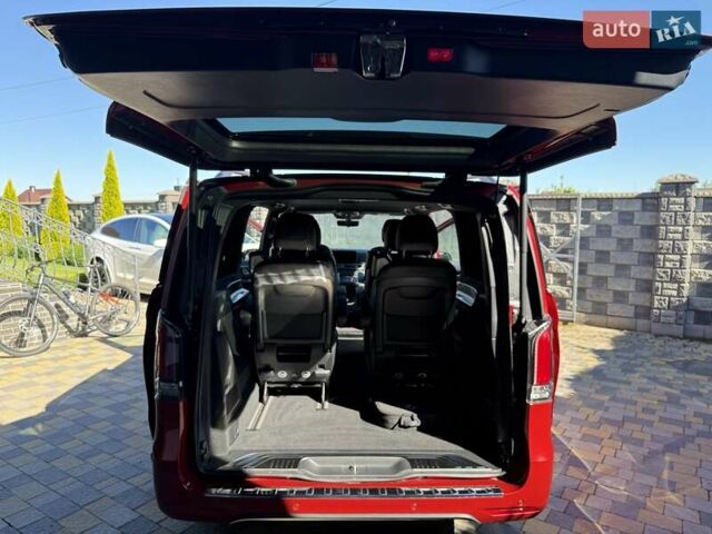 Красный Мерседес EQV, объемом двигателя 0 л и пробегом 3 тыс. км за 70938 $, фото 13 на Automoto.ua