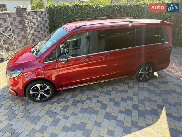 Красный Мерседес EQV, объемом двигателя 0 л и пробегом 3 тыс. км за 70938 $, фото 5 на Automoto.ua