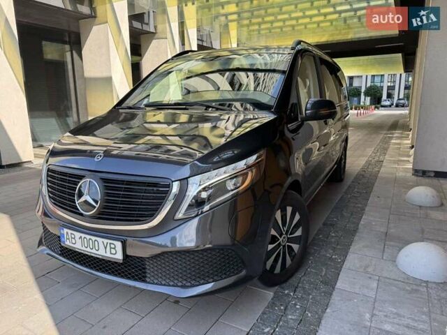 Серый Мерседес EQV, объемом двигателя 0 л и пробегом 107 тыс. км за 39900 $, фото 1 на Automoto.ua