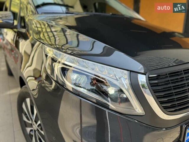Серый Мерседес EQV, объемом двигателя 0 л и пробегом 107 тыс. км за 39900 $, фото 13 на Automoto.ua