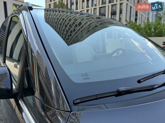 Серый Мерседес EQV, объемом двигателя 0 л и пробегом 107 тыс. км за 39900 $, фото 17 на Automoto.ua