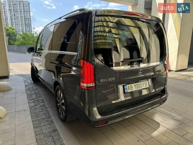 Серый Мерседес EQV, объемом двигателя 0 л и пробегом 107 тыс. км за 39900 $, фото 7 на Automoto.ua