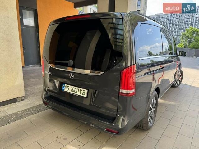 Серый Мерседес EQV, объемом двигателя 0 л и пробегом 107 тыс. км за 39900 $, фото 3 на Automoto.ua