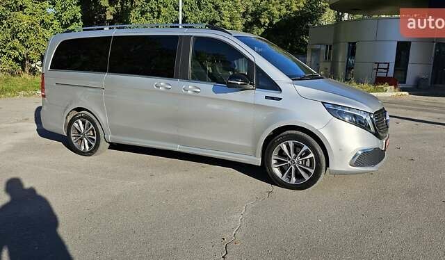 Серый Мерседес EQV, объемом двигателя 0 л и пробегом 91 тыс. км за 44999 $, фото 60 на Automoto.ua