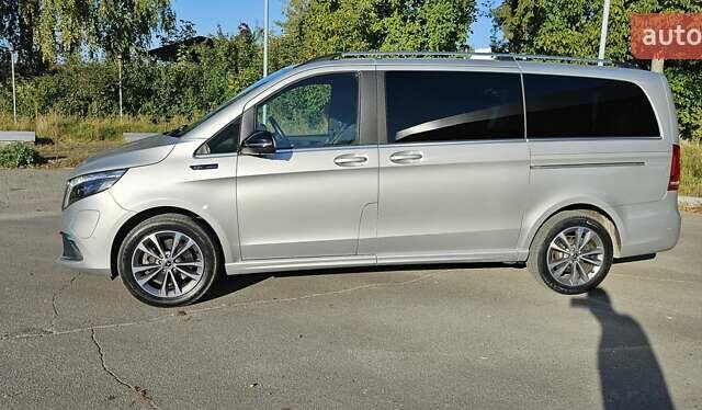 Серый Мерседес EQV, объемом двигателя 0 л и пробегом 91 тыс. км за 44999 $, фото 29 на Automoto.ua