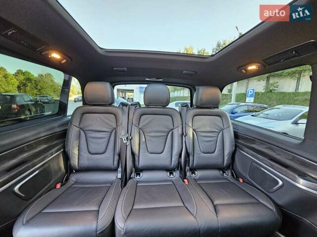 Сірий Мерседес EQV, об'ємом двигуна 0 л та пробігом 99 тис. км за 43500 $, фото 132 на Automoto.ua