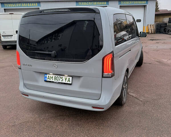 Серый Мерседес EQV, объемом двигателя 0 л и пробегом 17 тыс. км за 63900 $, фото 5 на Automoto.ua