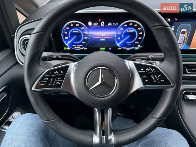 Серый Мерседес EQV, объемом двигателя 0 л и пробегом 17 тыс. км за 63900 $, фото 24 на Automoto.ua