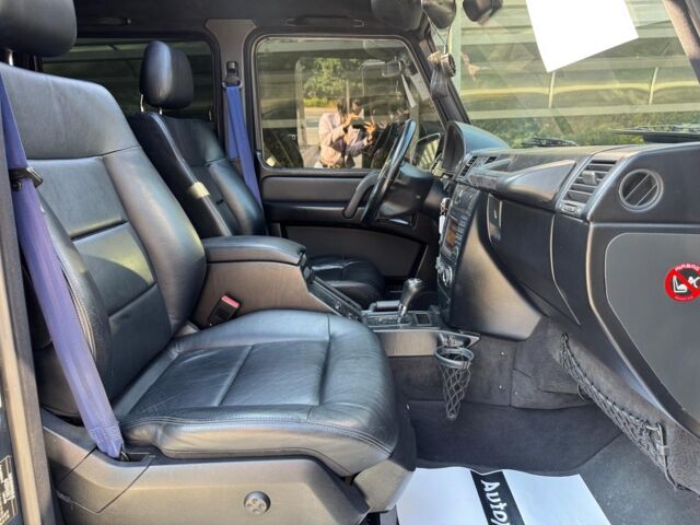 Синій Мерседес Г 400, об'ємом двигуна 4 л та пробігом 320 тис. км за 24990 $, фото 31 на Automoto.ua